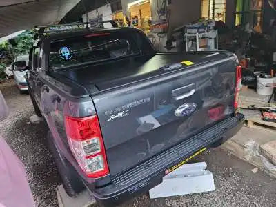 USA Patented High Quality Truck Bed Covers Soft Roll-Up Fold Tonneau Cover for Ranger Model NP300 with Locking Function