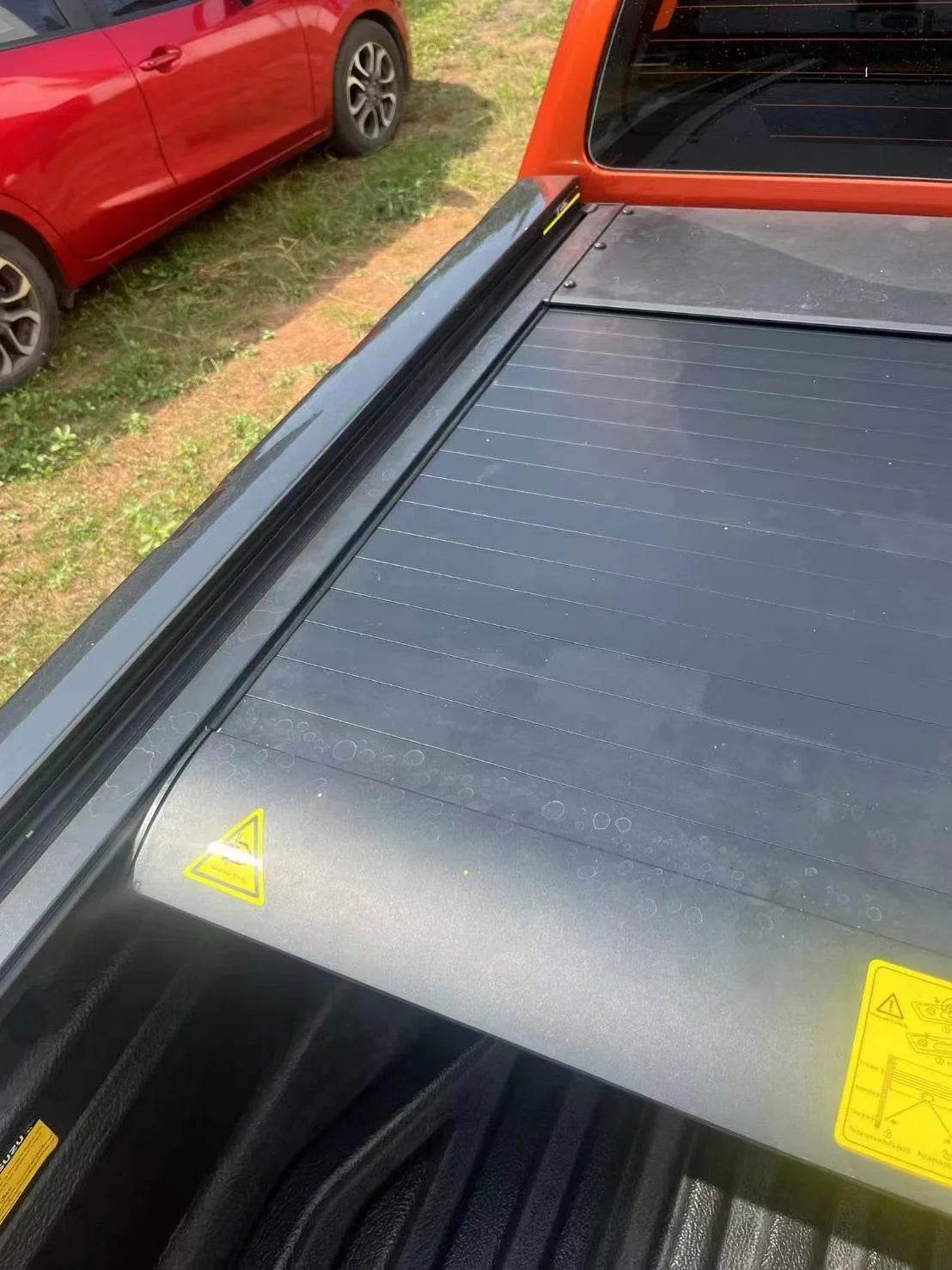 New Arrival Retractable Aluminum Roller Shutter Tonneau Cover With Waterproof Locking Tailbox Functions